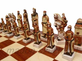 Pièces d'échecs en marbre peintes à la main